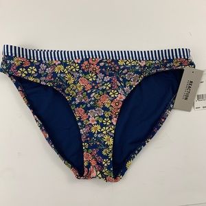 Kenneth Cole Reaction Twinning Bikini Bottoms. Z10
